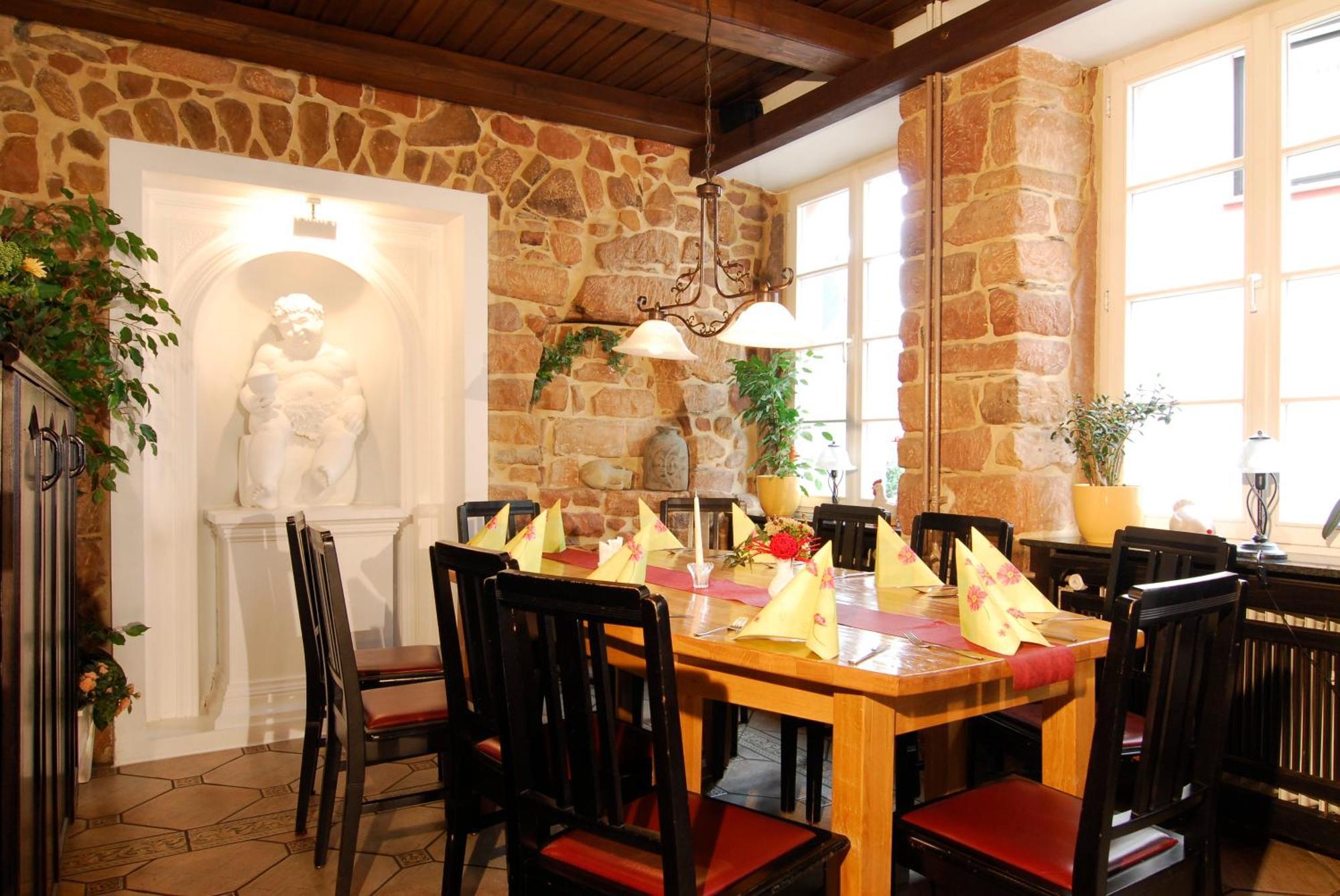 מלון זארבורג Wirtshaus Zum Pferdemarkt מראה חיצוני תמונה