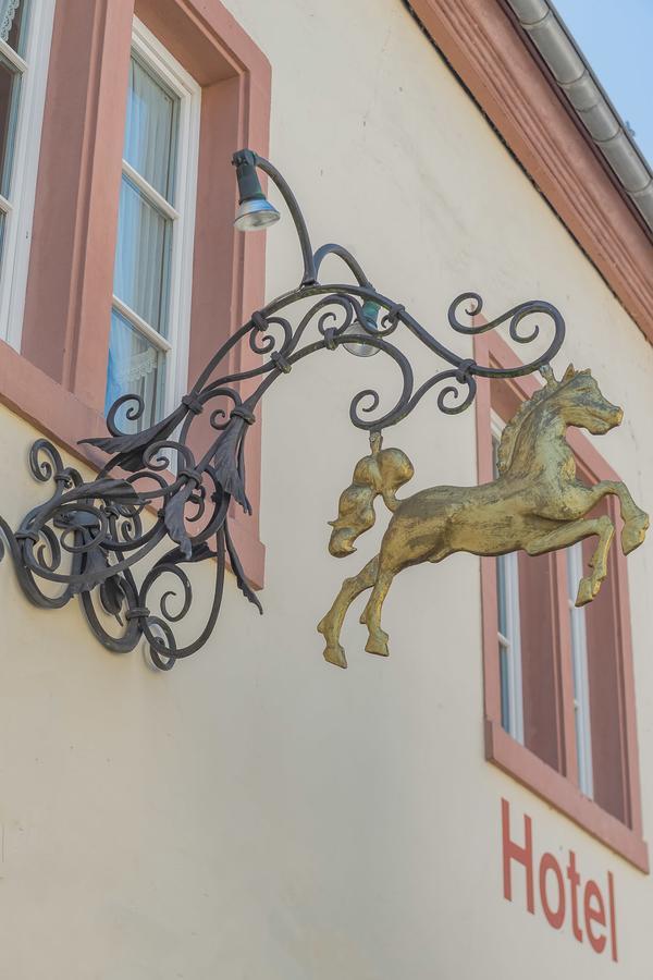 מלון זארבורג Wirtshaus Zum Pferdemarkt מראה חיצוני תמונה